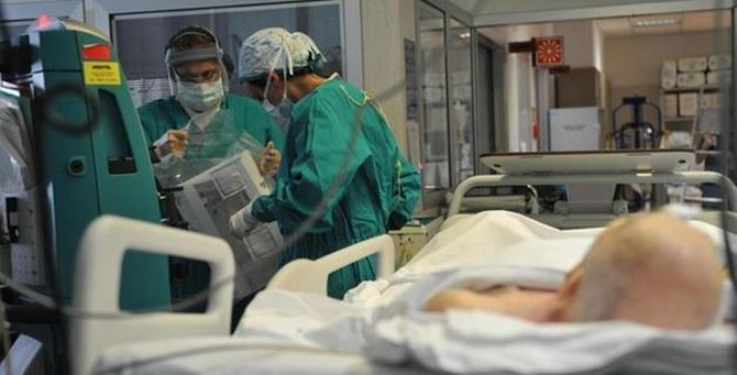 Coronavirus, a Reggio Calabria contagi fuori controllo: 1.434 in più e 4 morti