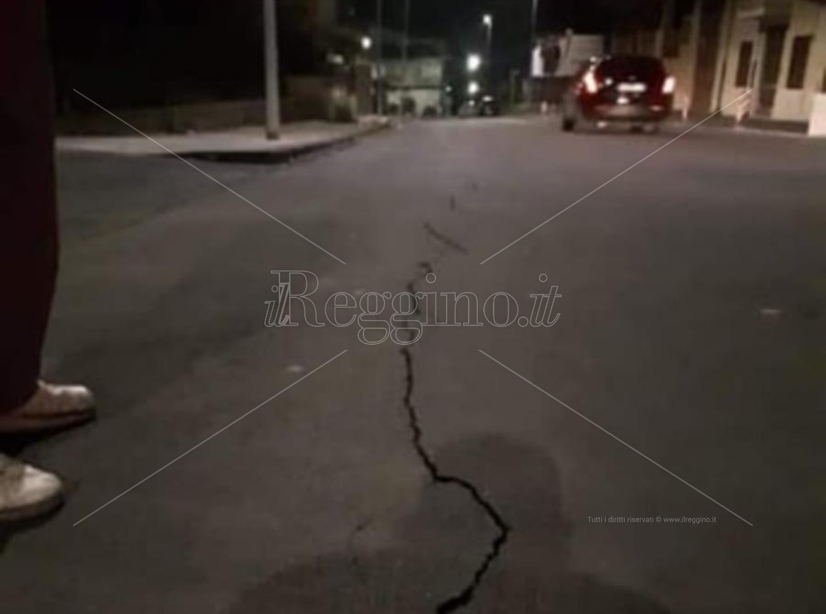 Terremoto Avvertito A Reggio Leggeri Danni Alle Strade In Sicilia Il Reggino