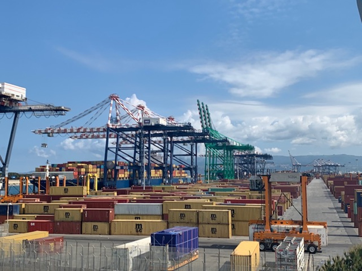 Porto di Gioia Tauro: «Irrilevante lo stop alle navi russe, i traffici aumentano del 28%»