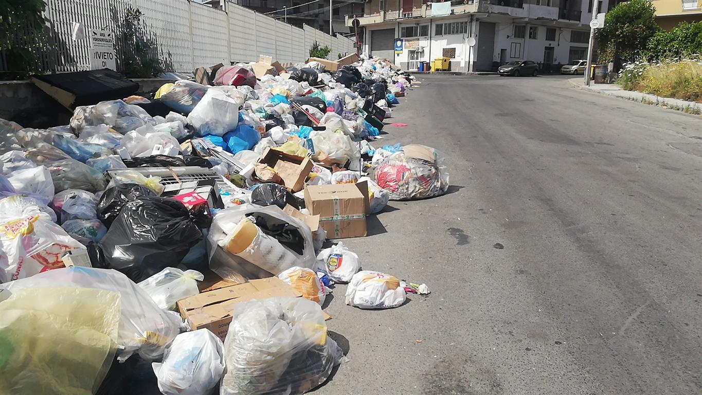 Centro di raccolta rifiuti di Condera chiuso da venerdì a domenica